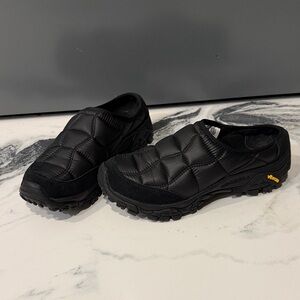 NWOT Merrell Moab Black Quilted Slip-On Sneakers